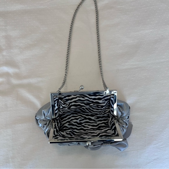 Fun silk fabric, silver, evening clutch. - Picture 2 of 3
